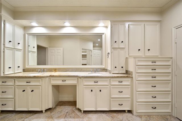 1723 Hidden Villas Drive, Kingwood, TX 77339