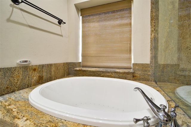 1723 Hidden Villas Drive, Kingwood, TX 77339