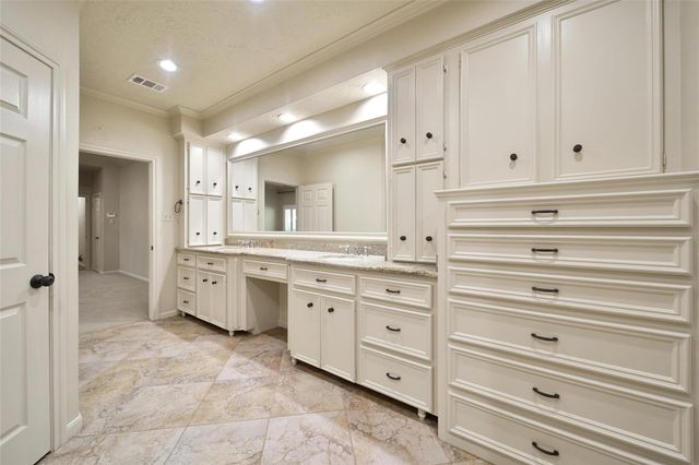 1723 Hidden Villas Drive, Kingwood, TX 77339