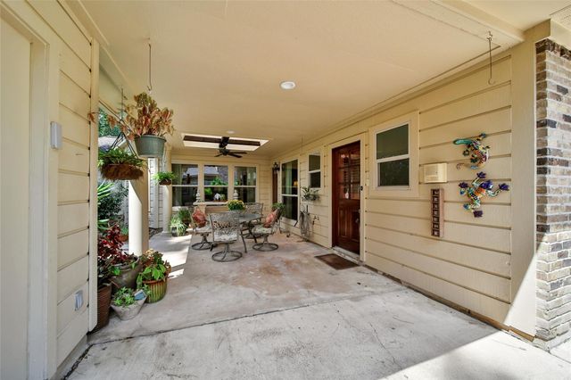 1723 Hidden Villas Drive, Kingwood, TX 77339