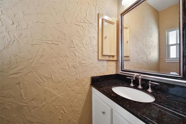 1723 Hidden Villas Drive, Kingwood, TX 77339