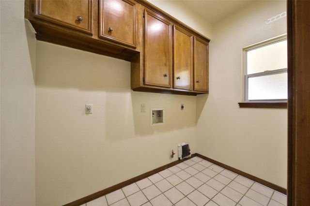 1723 Hidden Villas Drive, Kingwood, TX 77339