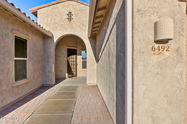 6492 W Whispering Windmill Lane, Marana, AZ 85658