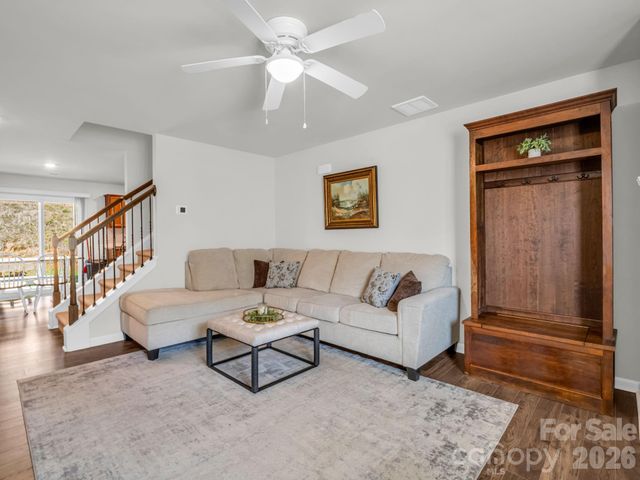 21 Virginia Commons Drive, Arden, NC 28704