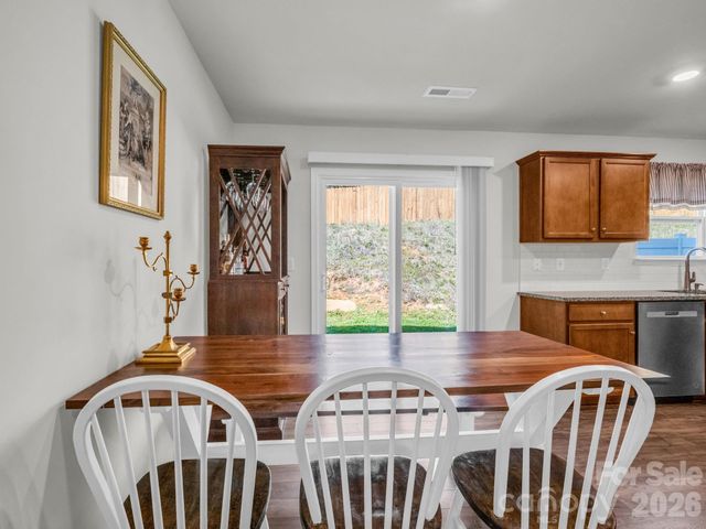 21 Virginia Commons Drive, Arden, NC 28704