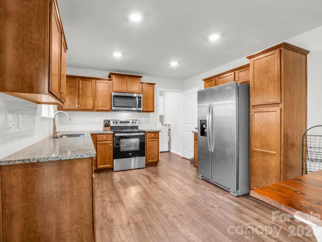 21 Virginia Commons Drive, Arden, NC 28704