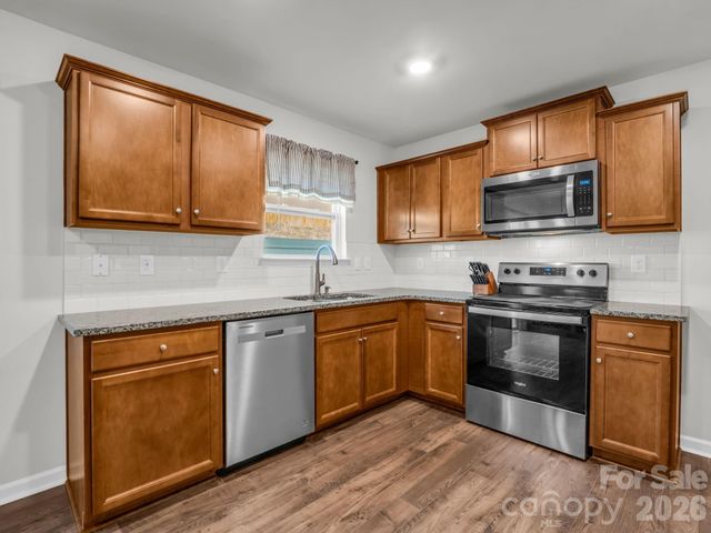 21 Virginia Commons Drive, Arden, NC 28704