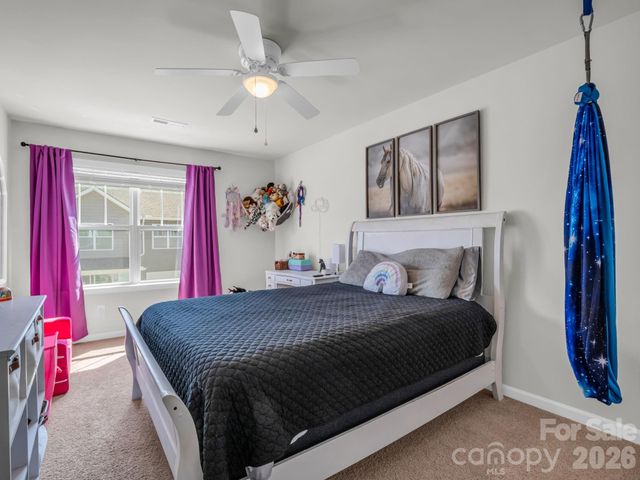 21 Virginia Commons Drive, Arden, NC 28704