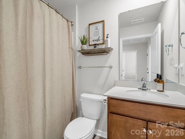 21 Virginia Commons Drive, Arden, NC 28704