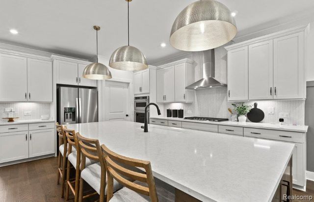 4056 Bay Terrace, Milford, MI 48381