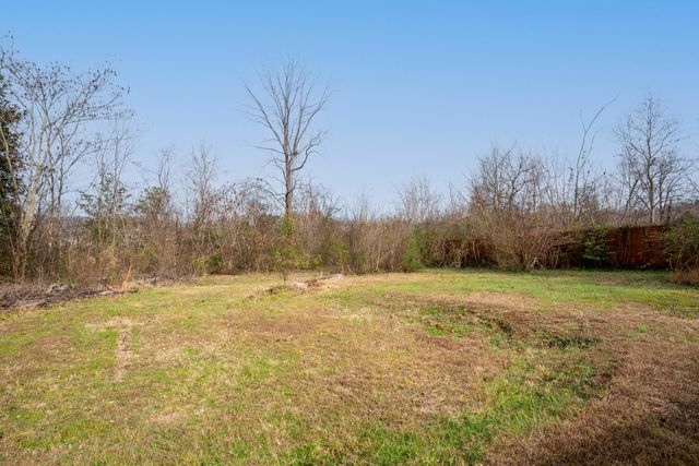 8009 Shallowford Road, Chattanooga, TN 37421
