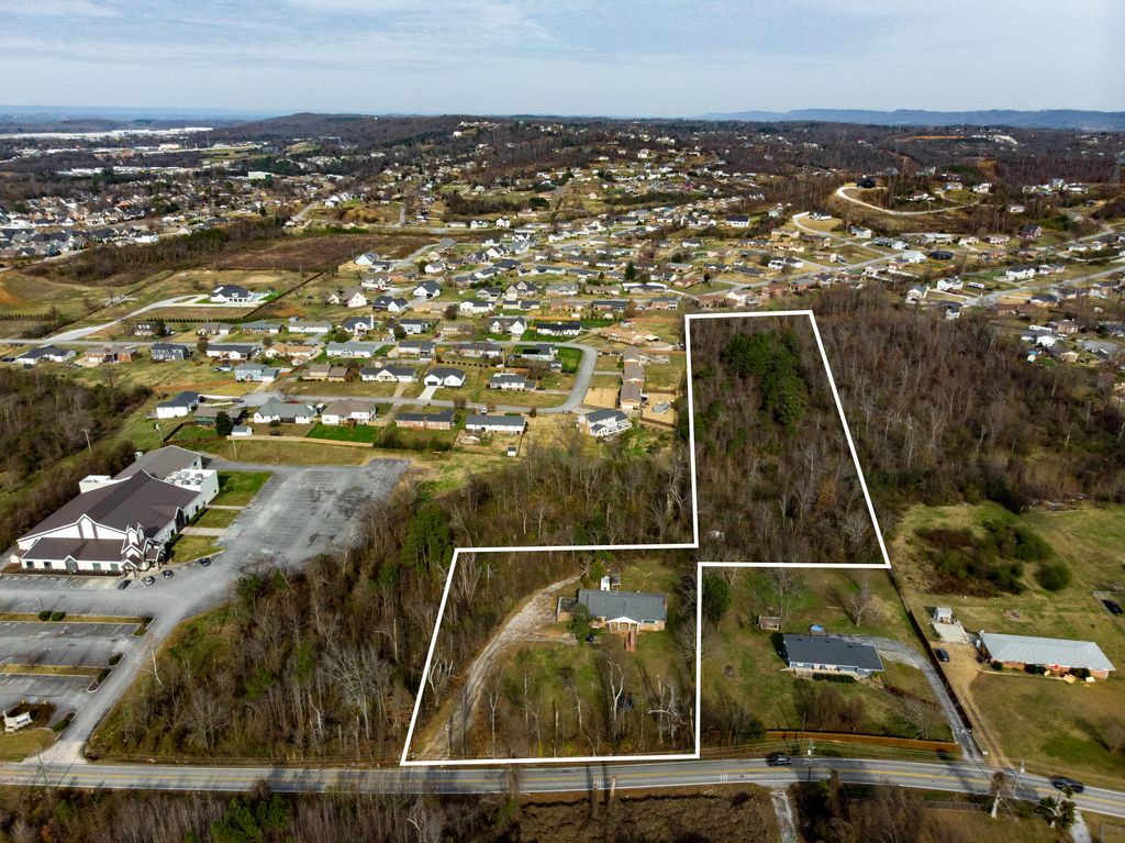 8009 Shallowford Road, Chattanooga, TN 37421