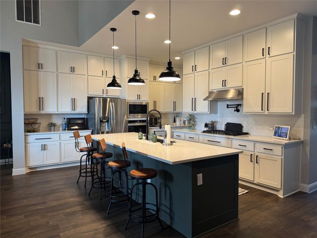 134 Rose Heath LN, Liberty Hill, TX 78642