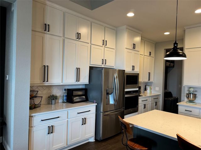 134 Rose Heath LN, Liberty Hill, TX 78642