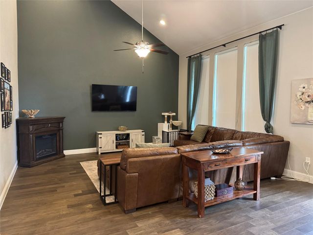134 Rose Heath LN, Liberty Hill, TX 78642