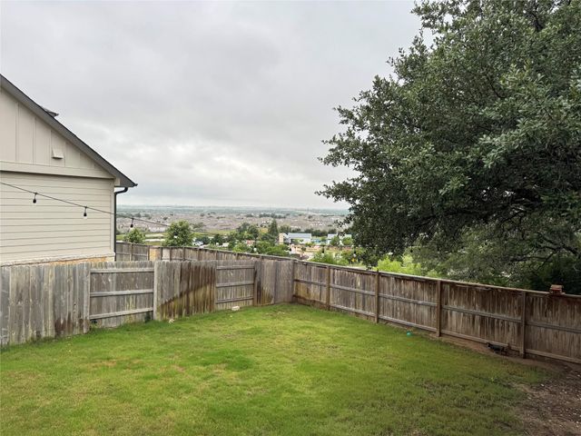 134 Rose Heath LN, Liberty Hill, TX 78642