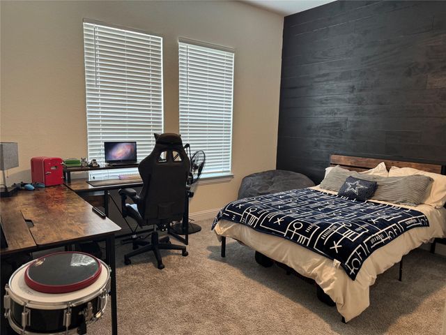 134 Rose Heath LN, Liberty Hill, TX 78642