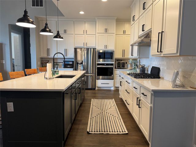 134 Rose Heath LN, Liberty Hill, TX 78642