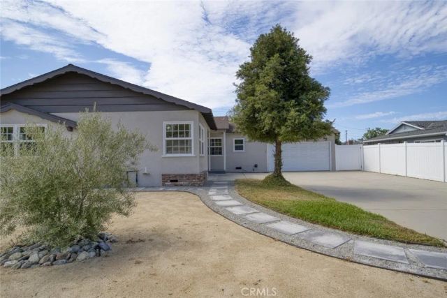 128 W Gaillard Street, Glendora, CA 91740