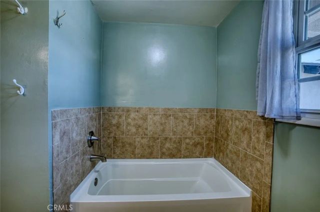 128 W Gaillard Street, Glendora, CA 91740