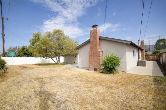 128 W Gaillard Street, Glendora, CA 91740