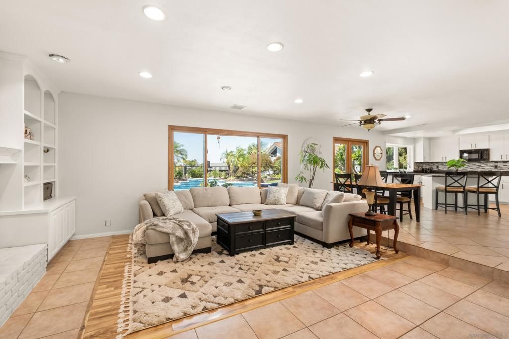 Image 16 of property listing at 2614 Abedul Street, Carlsbad, CA 92009