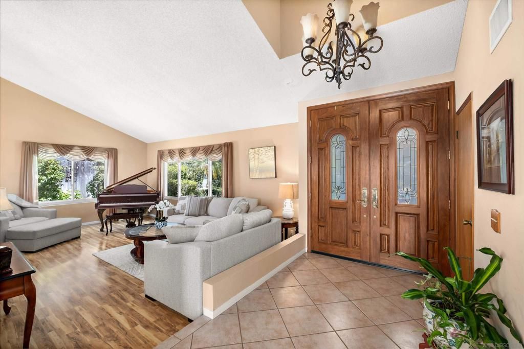 Image 4 of property listing at 2614 Abedul Street, Carlsbad, CA 92009