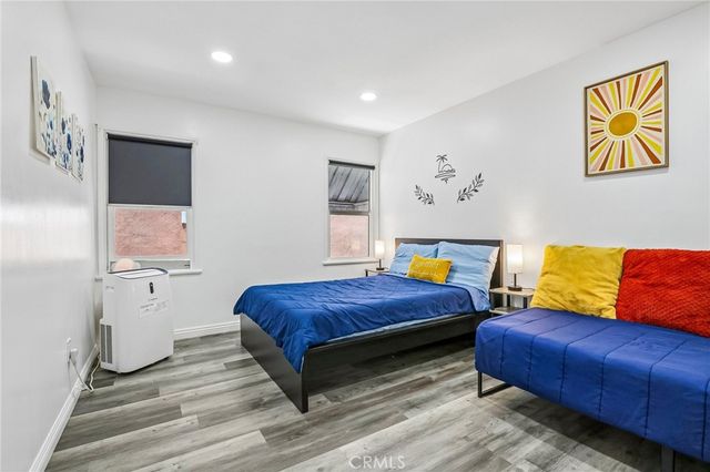 1036 E 2nd Street 11, Long Beach, CA 90802