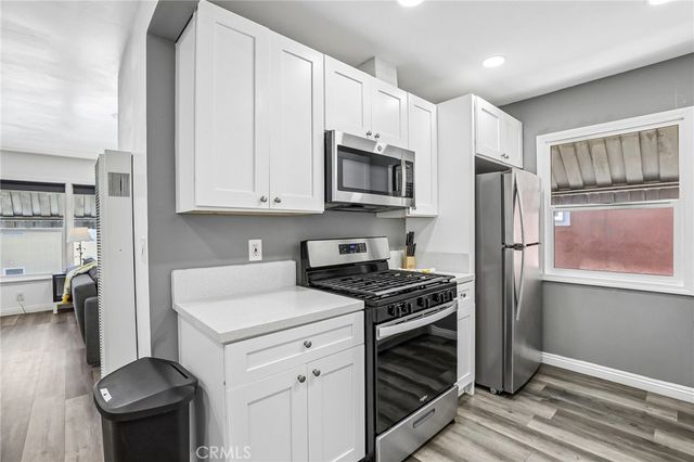 1036 E 2nd Street 11, Long Beach, CA 90802