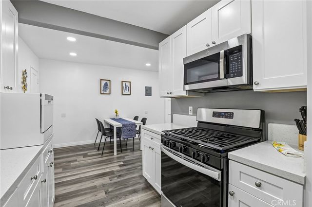 1036 E 2nd Street 11, Long Beach, CA 90802