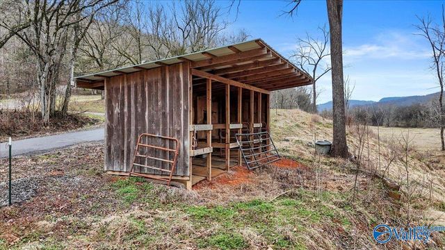 2818 County Road 27, Estillfork, AL 35745