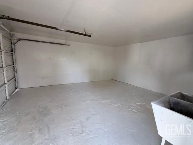 1235 Wilson Avenue, Bakersfield, CA 93308