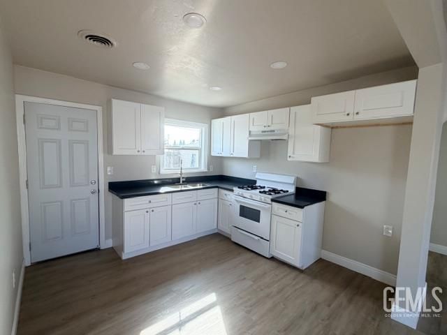 1235 Wilson Avenue, Bakersfield, CA 93308