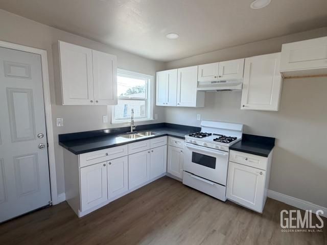 1235 Wilson Avenue, Bakersfield, CA 93308