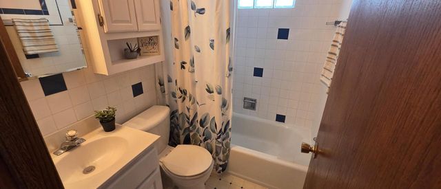 2816 Gillen STREET, Racine, WI 53403