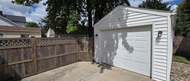 2816 Gillen STREET, Racine, WI 53403