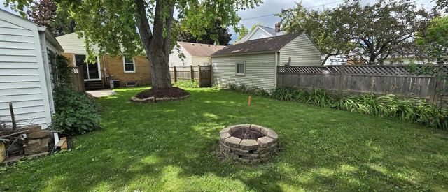2816 Gillen STREET, Racine, WI 53403