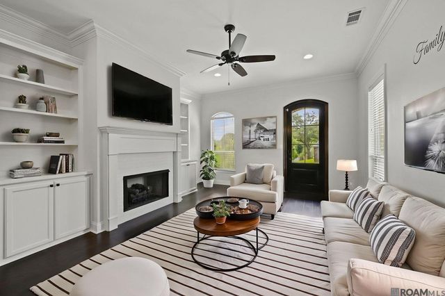 13104 Cedar Pointe Dr, St Francisville, LA 70775