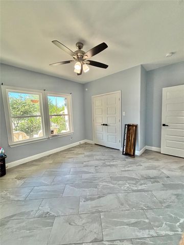 2512 Highcrest Avenue, Fort Worth, TX 76111