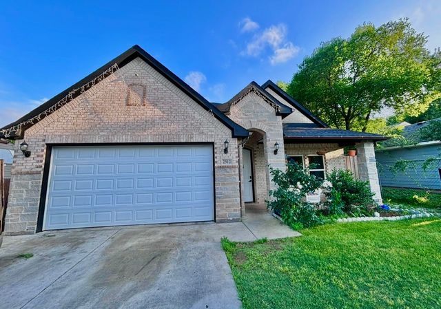 2512 Highcrest Avenue, Fort Worth, TX 76111