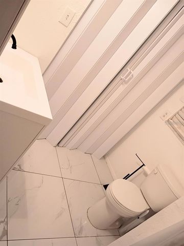 210 83RD AVENUE N, St Petersburg, FL 33702