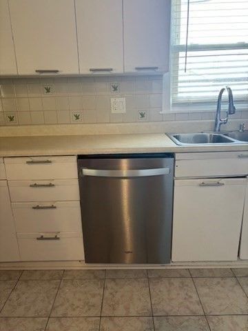 193 Snell St 2, Fall River, MA 02721