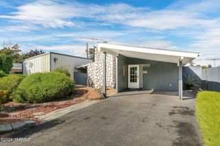 S 914 36th Ave, Yakima, WA 98902