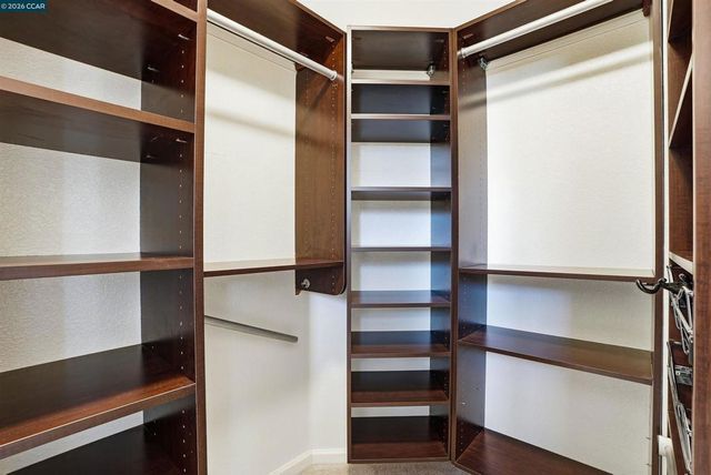 1 1 Avocet Ct, Alameda, CA 94501