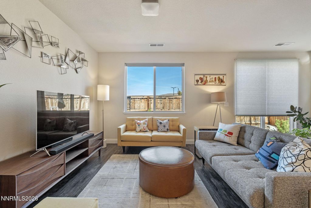 Image 5 of property listing at 2013 Harmony Valley Way, Reno, NV 89521