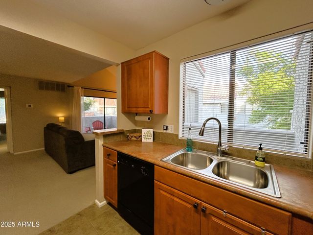 10055 E MOUNTAINVIEW LAKE Drive 2059, Scottsdale, AZ 85258