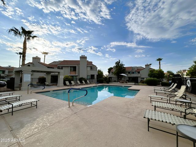 10055 E MOUNTAINVIEW LAKE Drive 2059, Scottsdale, AZ 85258