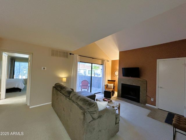 10055 E MOUNTAINVIEW LAKE Drive 2059, Scottsdale, AZ 85258