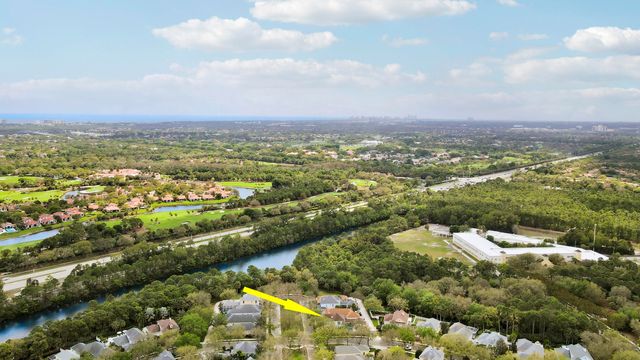 188 Paradise Circle, Jupiter, FL 33458