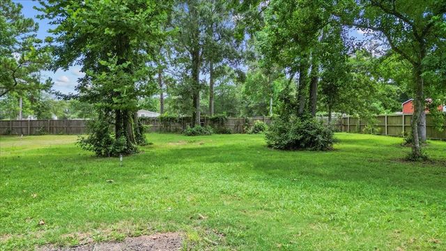 21658 County Road 3749d, Cleveland, TX 77327